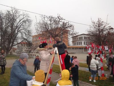 Дървото на площада - 01.03.2024г. - ДГ с яг. Осми март - Съединение